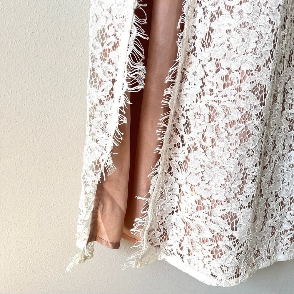 NWT Do+Be White Lace Maxi Dress w/ Spaghetti Straps, Slit, & Blush Pink Liner - Picture 5 of 16